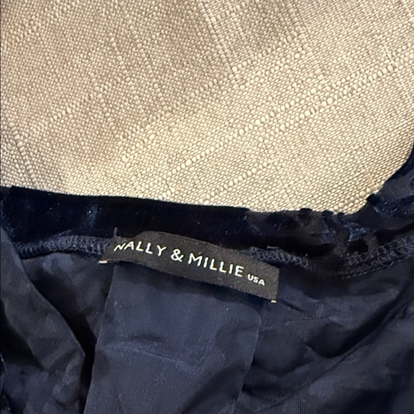 NALLY & MILLIE plus size navy velvet burnout floaty whimsigoth blouse 2X - Picture 2 of 4